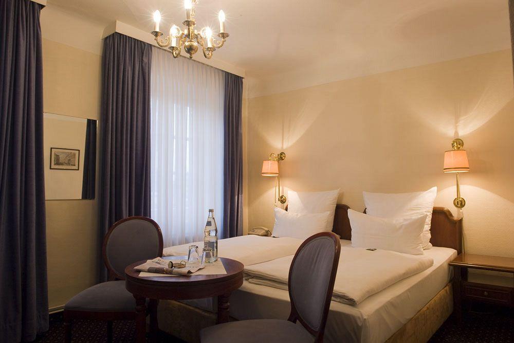 Hotel Fuerst Bismarck Hamburg Exterior photo