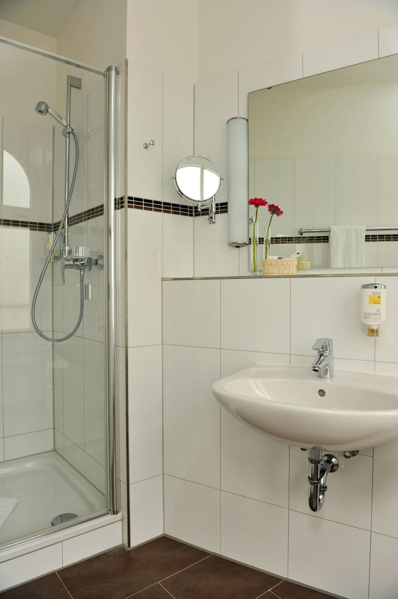 Hotel Fuerst Bismarck Hamburg Room photo